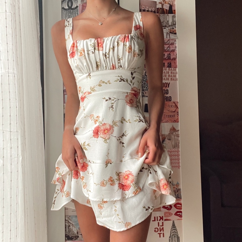 Francesca’s White Floral Formal Dress Brand New